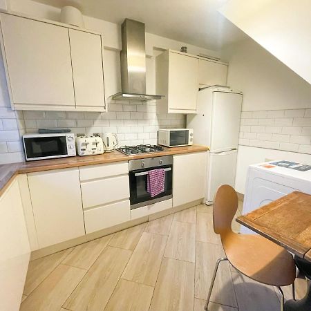Flat 4, Kingsbury House Villa London Eksteriør bilde